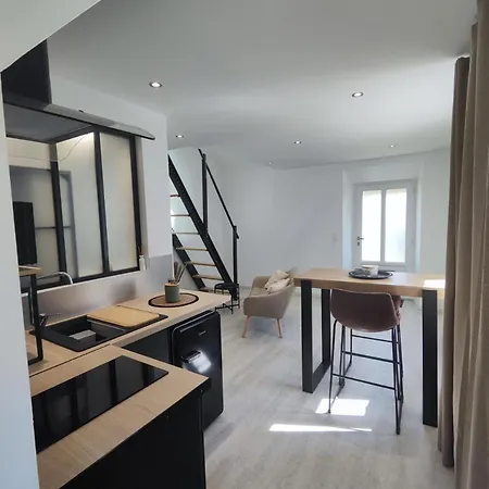 Neuf Situé Au Cœur D'un Bourg Paisible Apartamento Pacé